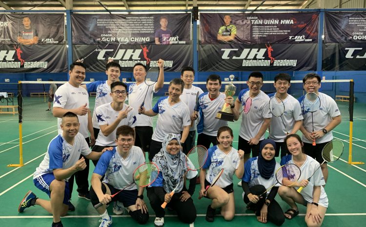 QES Social | Badminton